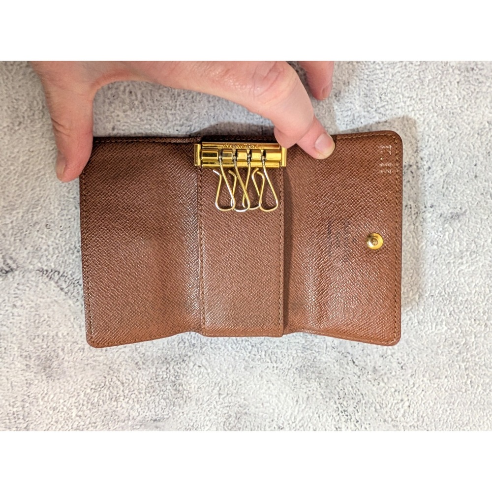 Louis Vuitton Monogram 4‑Key Holder Case Authentic Chipped - Picture 9 of 13
